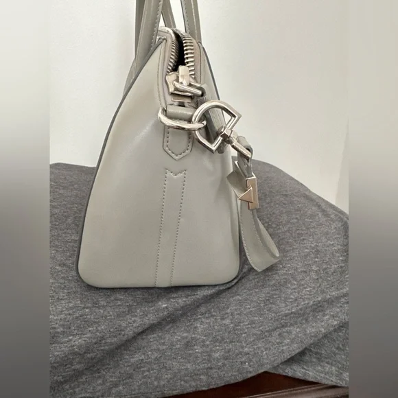 Authentic *** Givenchy Antigona Bag in Grey - Picture 7 of 9